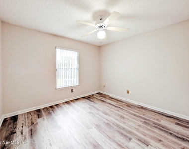 4483 Cobblefield Circle E - Photo Thumbnail 10