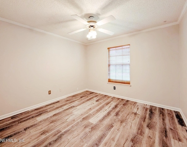 4483 Cobblefield Circle E - Photo Thumbnail 9