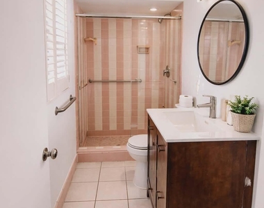 11749 Surfwood Avenue - Photo Thumbnail 4