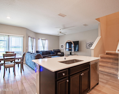 10377 Benson Lake Drive - Photo Thumbnail 7