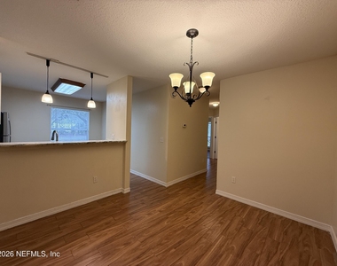 1800 Green Springs Circle - Photo Thumbnail 7