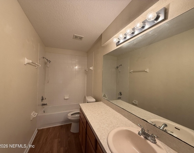 1800 Green Springs Circle - Photo Thumbnail 19