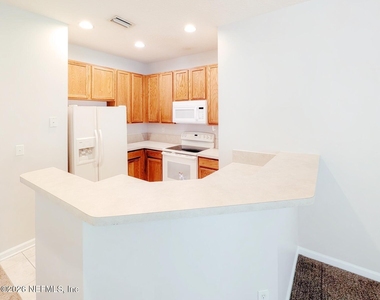 12301 Kernan Forest Boulevard - Photo Thumbnail 3