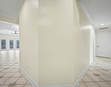100 Bermuda Bay Circle - Photo Thumbnail 7