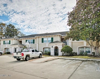 100 Bermuda Bay Circle - Photo Thumbnail 2