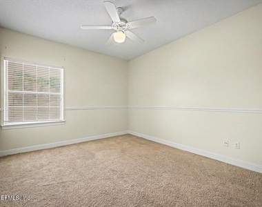 100 Bermuda Bay Circle - Photo Thumbnail 16
