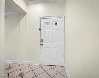 100 Bermuda Bay Circle - Photo Thumbnail 6