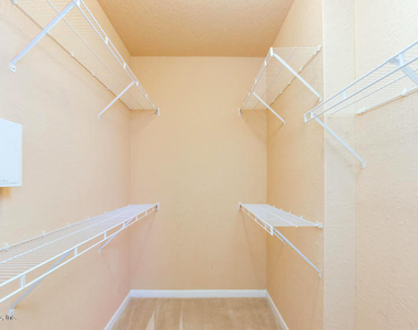 8539 Gate Parkway W - Photo Thumbnail 8