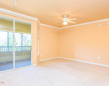 8539 Gate Parkway W - Photo Thumbnail 2