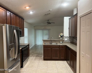 16289 Magnolia Grove Way - Photo Thumbnail 8