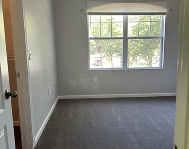 3750 Silver Bluff Boulevard - Photo Thumbnail 13