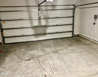 14765 Cashew Avenue - Photo Thumbnail 22