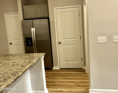 14765 Cashew Avenue - Photo Thumbnail 10
