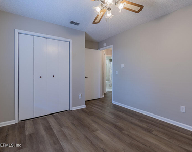 1067 Hibiscus Street - Photo Thumbnail 21