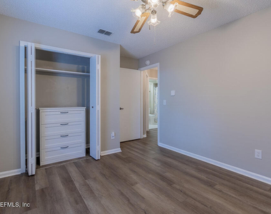1067 Hibiscus Street - Photo Thumbnail 22