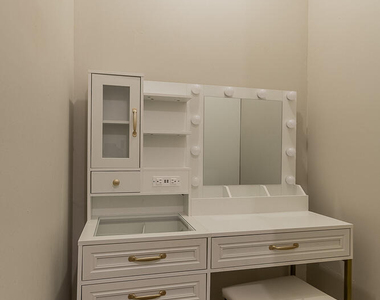 1067 Hibiscus Street - Photo Thumbnail 18