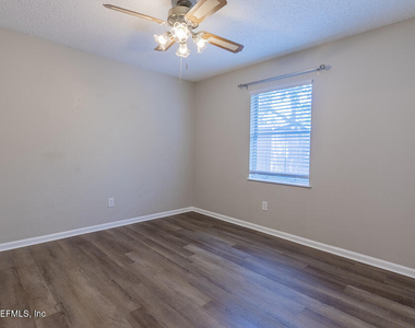 1067 Hibiscus Street - Photo Thumbnail 23