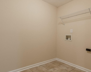 10516 E Chippendale Circle - Photo Thumbnail 23