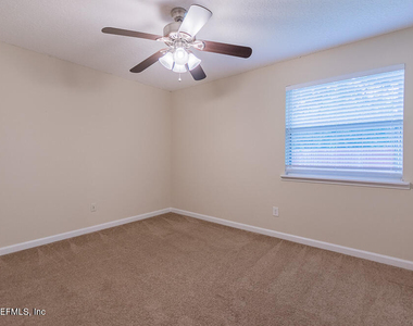 10516 E Chippendale Circle - Photo Thumbnail 17