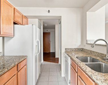 345 N La Salle Street - Photo Thumbnail 4