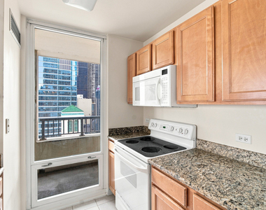 345 N La Salle Street - Photo Thumbnail 5