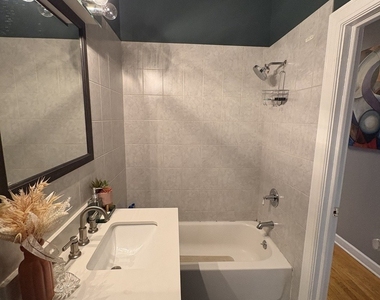 6435 S Kenwood Avenue - Photo Thumbnail 24