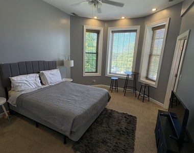 6435 S Kenwood Avenue - Photo Thumbnail 15