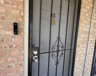 6435 S Kenwood Avenue - Photo Thumbnail 30