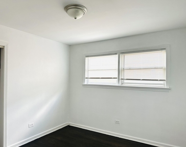 8638 Trumbull Avenue - Photo Thumbnail 18