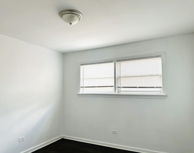 8638 Trumbull Avenue - Photo Thumbnail 10