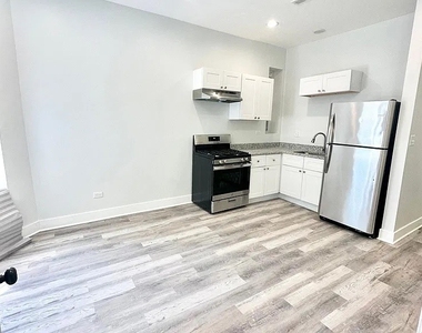 2224 S Sacramento Avenue - Photo Thumbnail 1