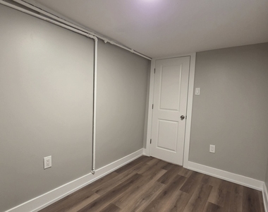 2235 W 21st Place - Photo Thumbnail 5