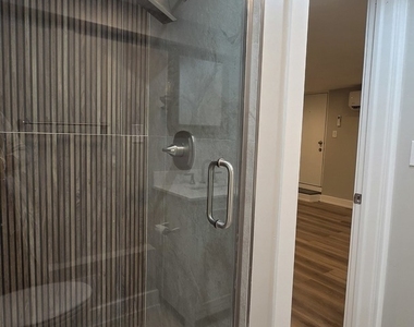 2235 W 21st Place - Photo Thumbnail 10