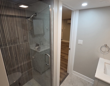 2235 W 21st Place - Photo Thumbnail 9