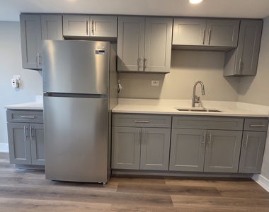 2235 W 21st Place - Photo Thumbnail 7