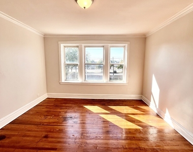 2119 S 51st Avenue - Photo Thumbnail 4