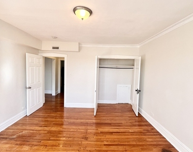 2119 S 51st Avenue - Photo Thumbnail 9