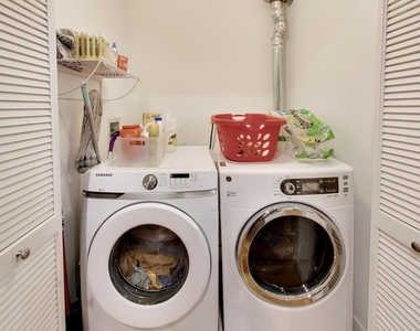 693 N Peoria Street - Photo Thumbnail 18