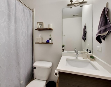 693 N Peoria Street - Photo Thumbnail 17
