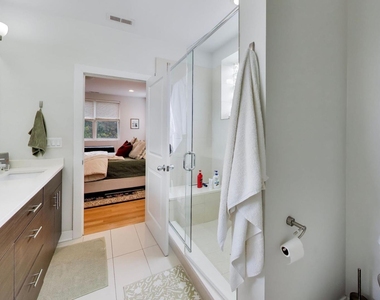 693 N Peoria Street - Photo Thumbnail 14