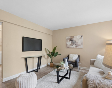1711 W Estes Avenue - Photo Thumbnail 3