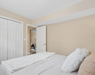 1711 W Estes Avenue - Photo Thumbnail 11