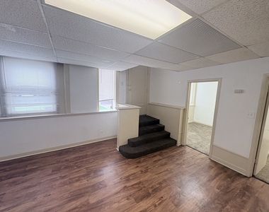 6616 W Windsor Avenue - Photo Thumbnail 2