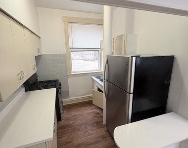 6616 W Windsor Avenue - Photo Thumbnail 5
