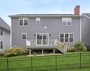 1137 Hickory Drive - Photo Thumbnail 29