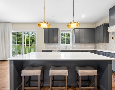1137 Hickory Drive - Photo Thumbnail 8