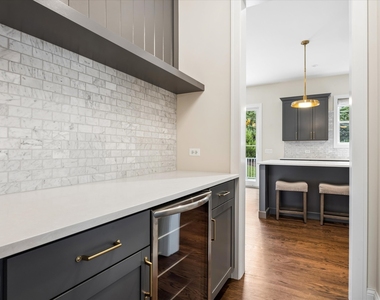 1137 Hickory Drive - Photo Thumbnail 9