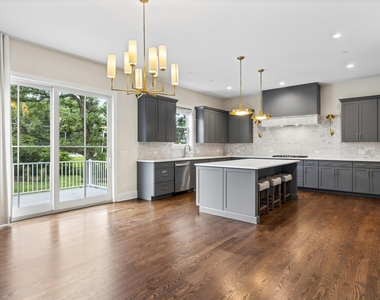 1137 Hickory Drive - Photo Thumbnail 6