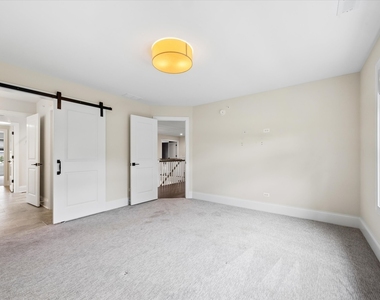 1137 Hickory Drive - Photo Thumbnail 19