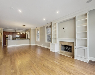 4721 N Malden Street - Photo Thumbnail 4